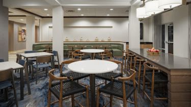 Bar & Lounge Area